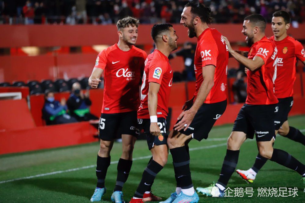 拜仁0-2落后法兰克福　第36分钟，拜仁被打花了！